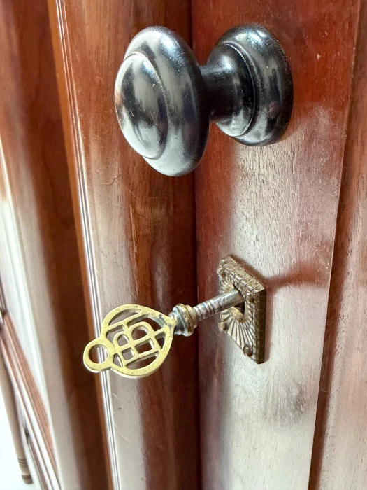 Arts & Crafts Armoire or Wardrobe by Jac. van den Bosch for 't Binnenhuis, 1910